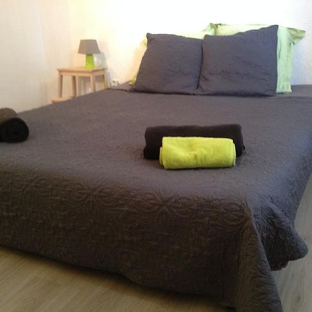 Appartement L'Atypique Пертюи Екстериор снимка